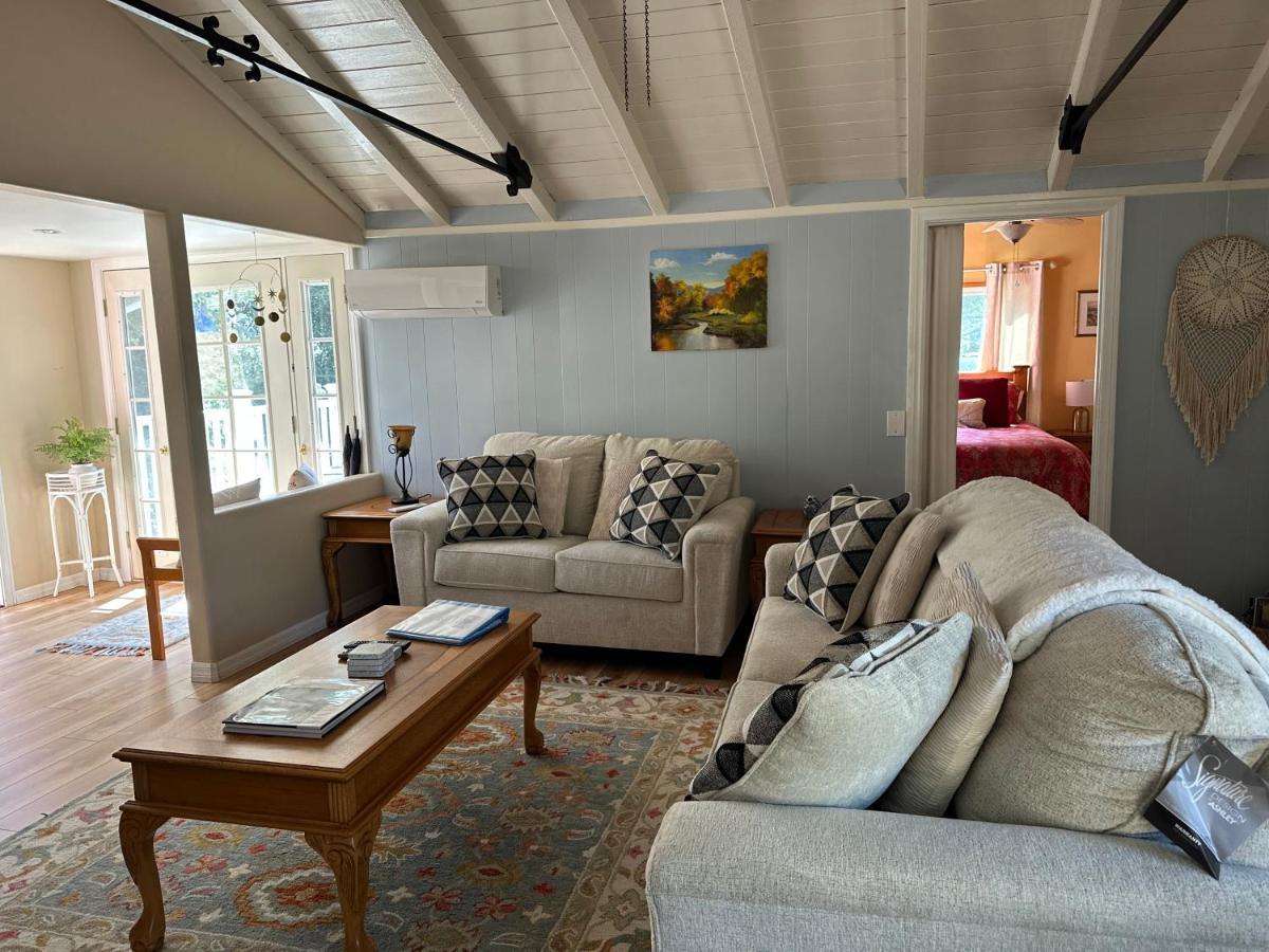 Blue Bird Cottage - Pet Friendly 朱利安 外观 照片